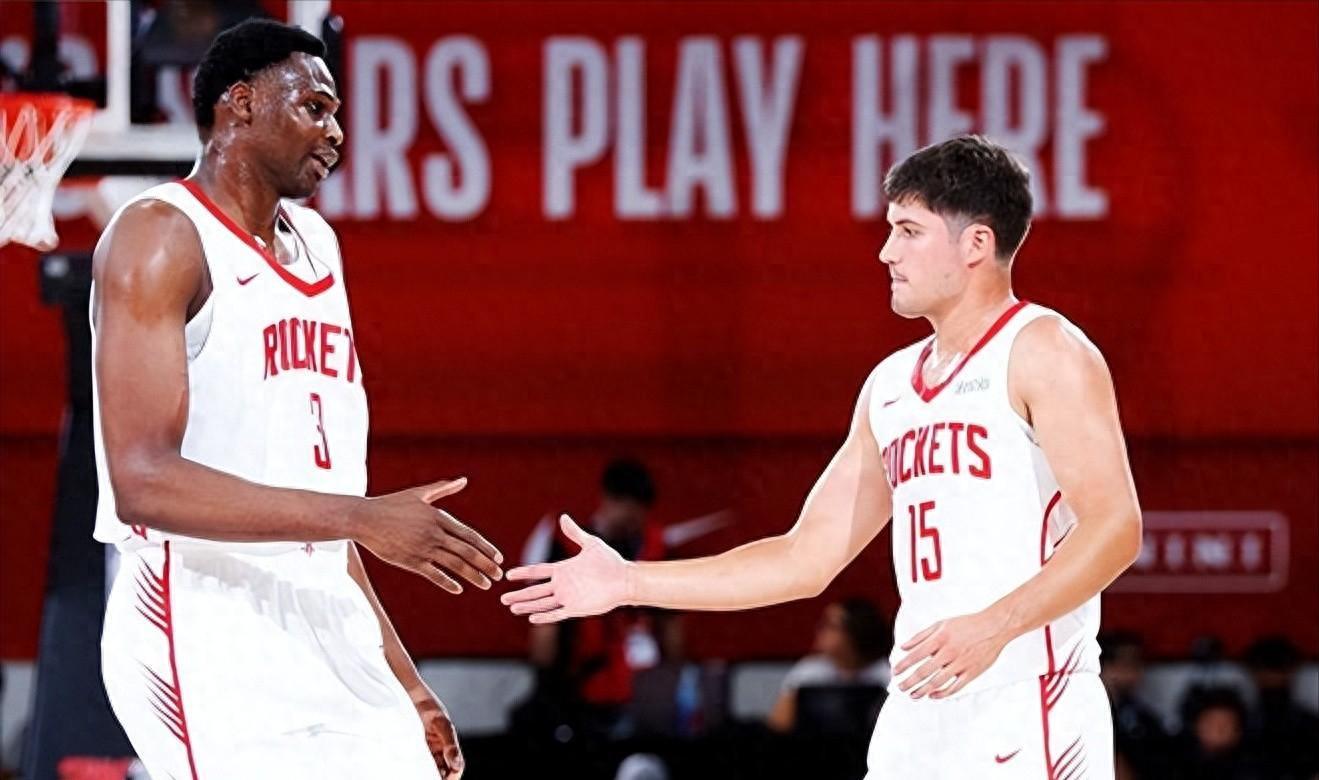 博狗体育-首发命中率52%!连中10记三分,火箭版库里诞生,杜兰特无路可退